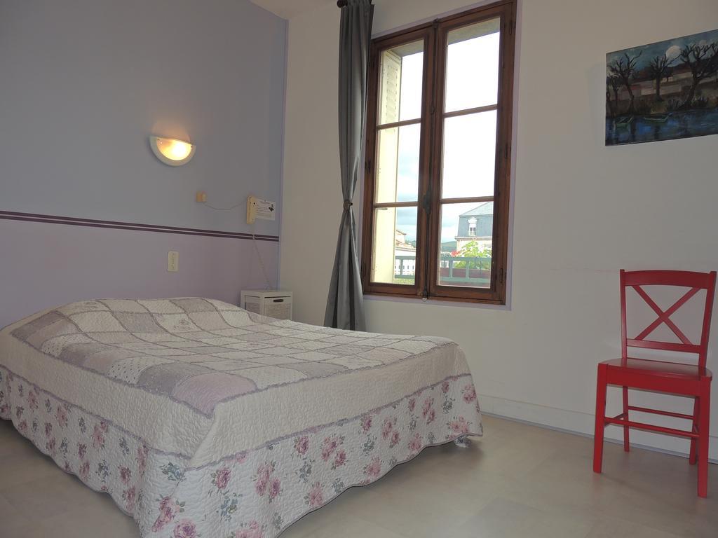 Hotel Du Commerce Millau Habitación foto